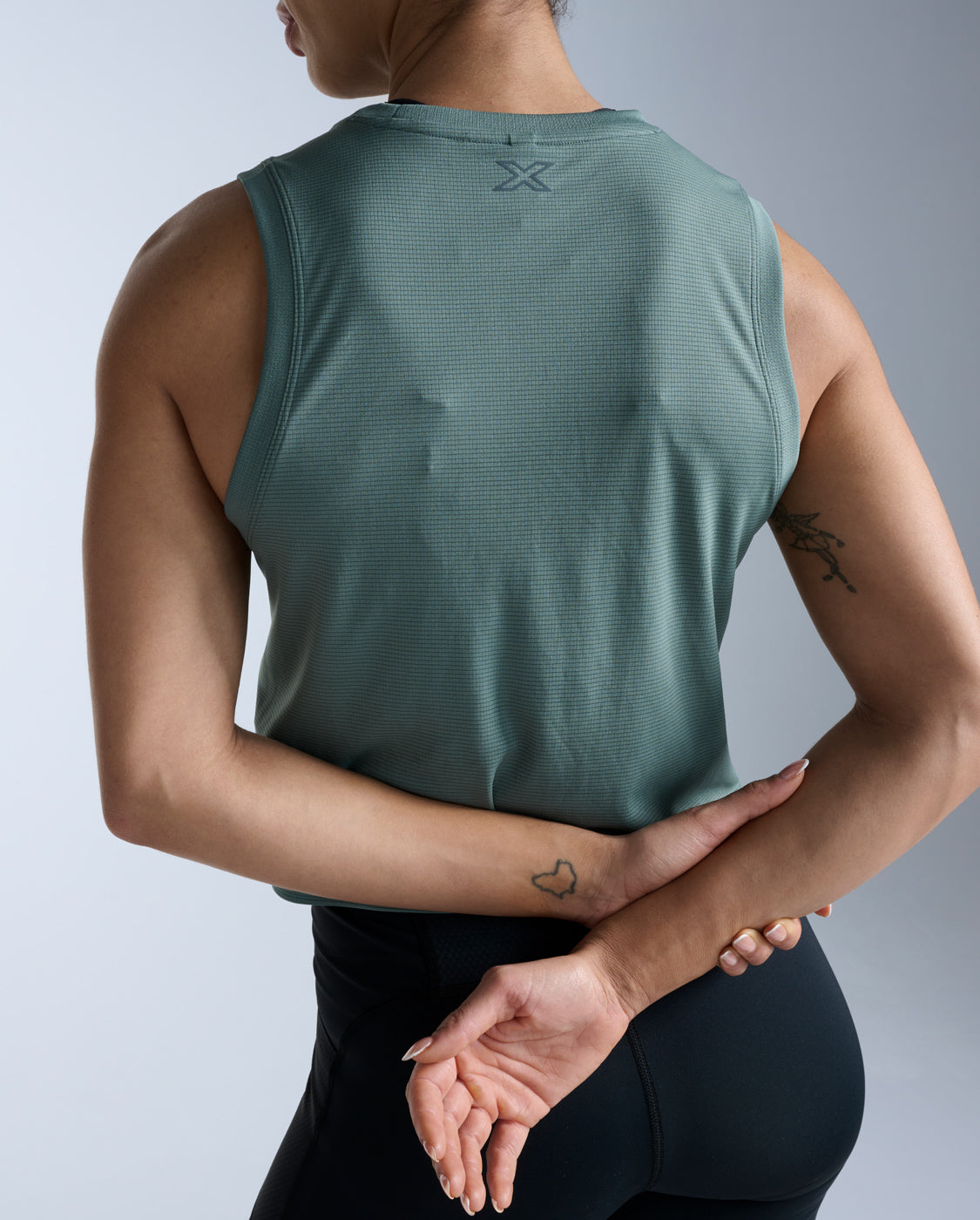 Aero Mesh Crop Tank, Olive Leaf/Olive Leaf Reflective