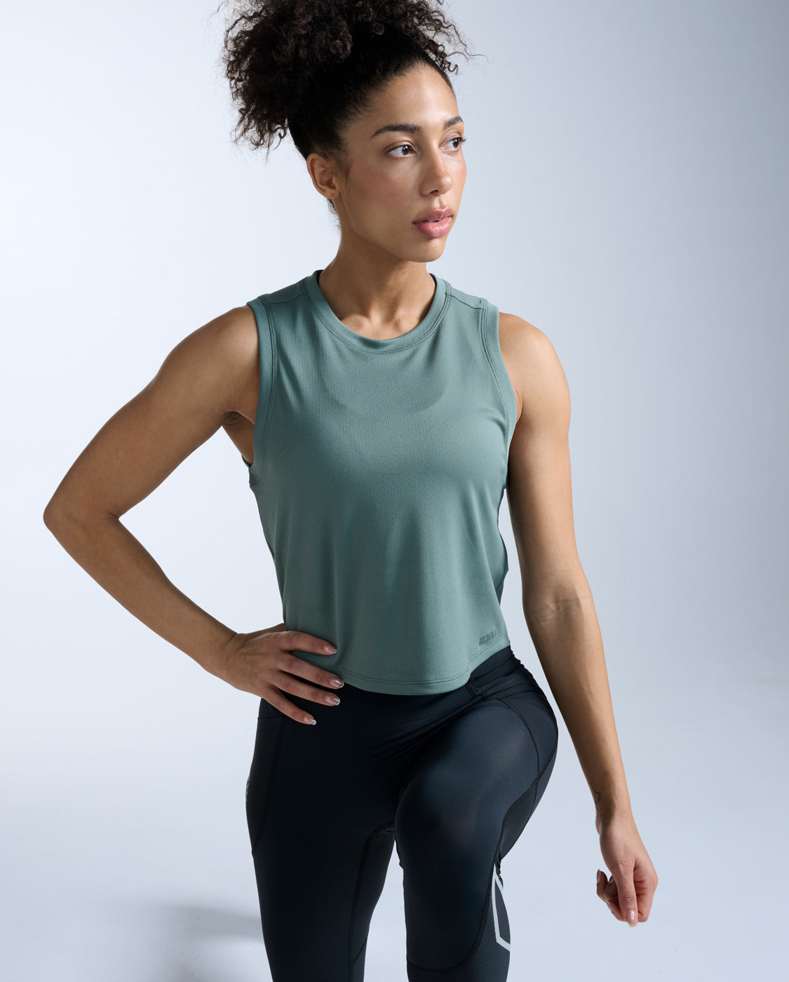 Aero Mesh Crop Tank, Olive Leaf/Olive Leaf Reflective