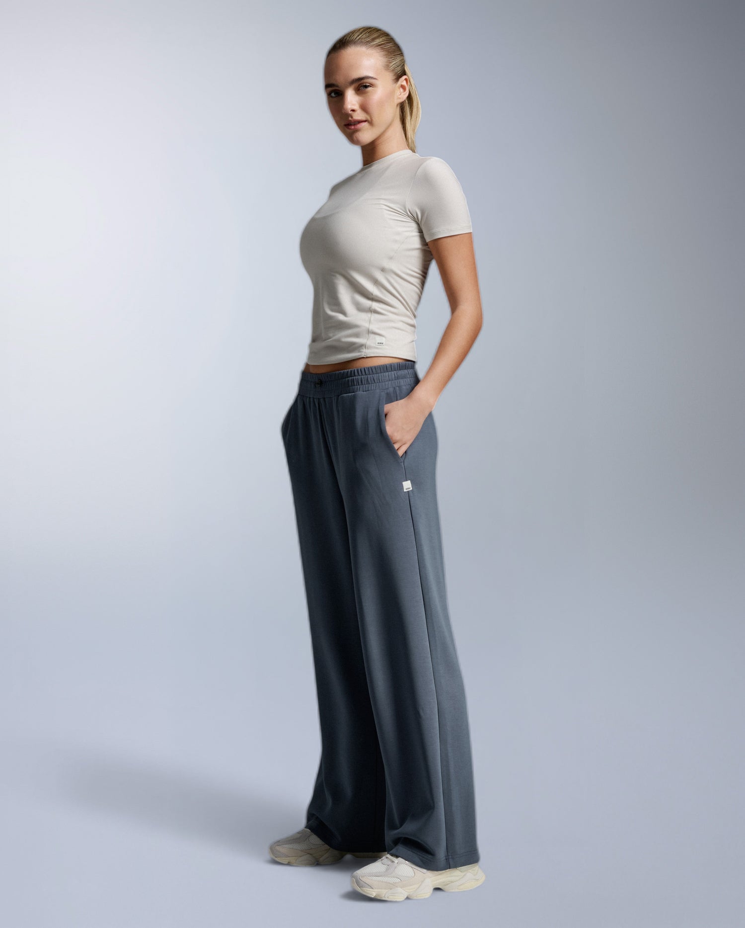 Wonderluxe Sand Washed Wide Leg Pants, India Ink/White