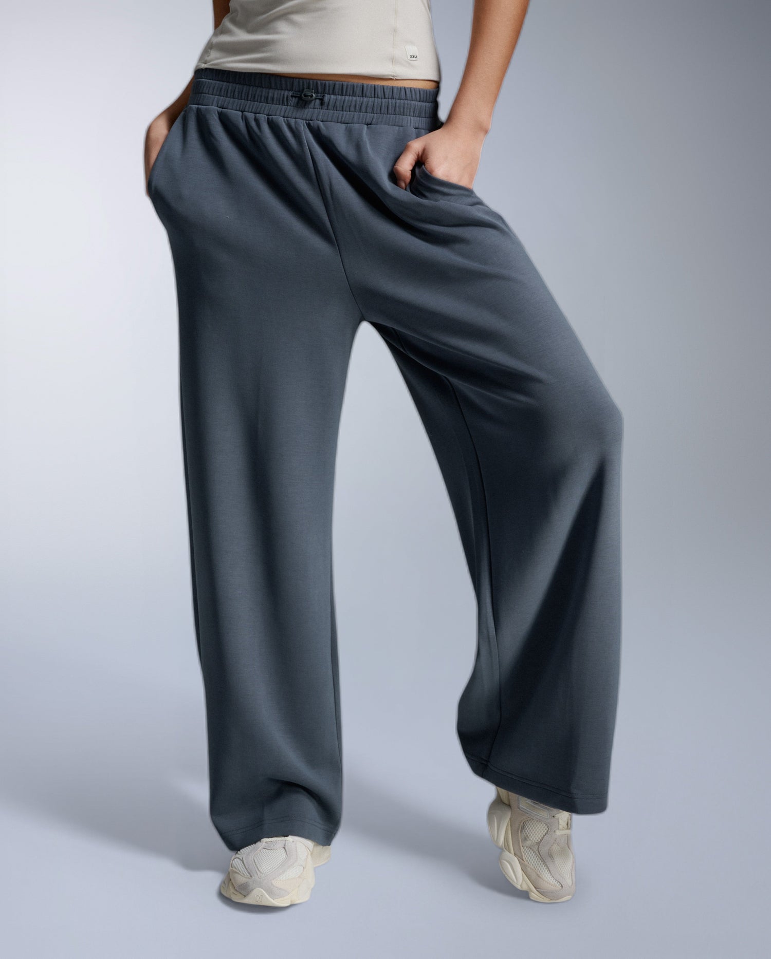 Wonderluxe Sand Washed Wide Leg Pants, India Ink/White